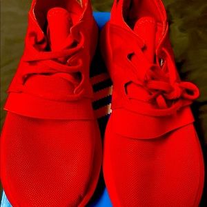 Adidas Original Tubular Viral Red — Size 6 Women’s